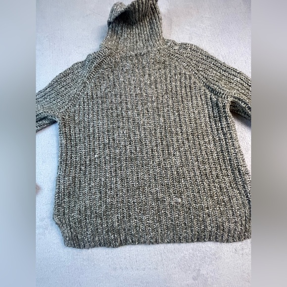 Abercrombie & Fitch Gray Turtleneck Sweater - Picture 6 of 7